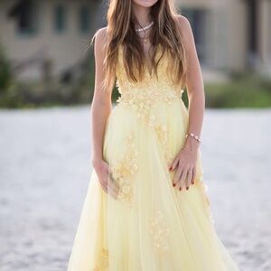 Tailored Yellow Prom Dress